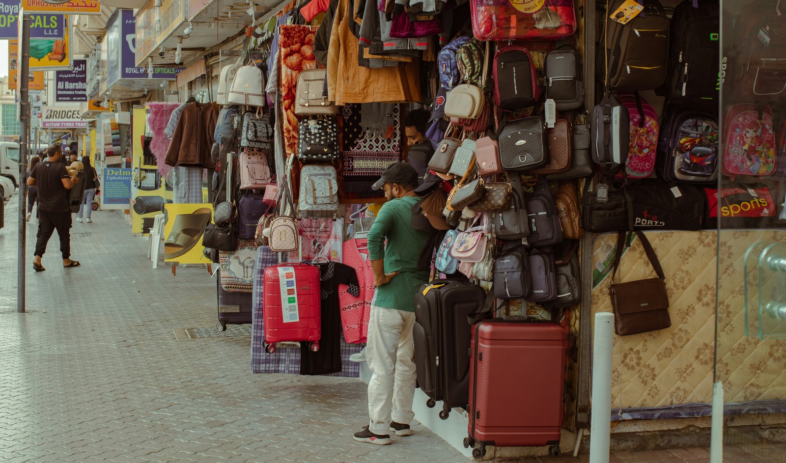 Essential Due Diligence Checklist for Buying a Café or Salon in Dubai